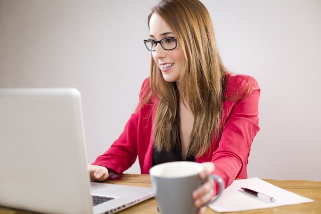 woman on laptop